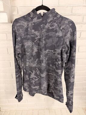 Lululemon Incognito Camo Half Zip Pullover Thumbholes Stretch‎ Size 12